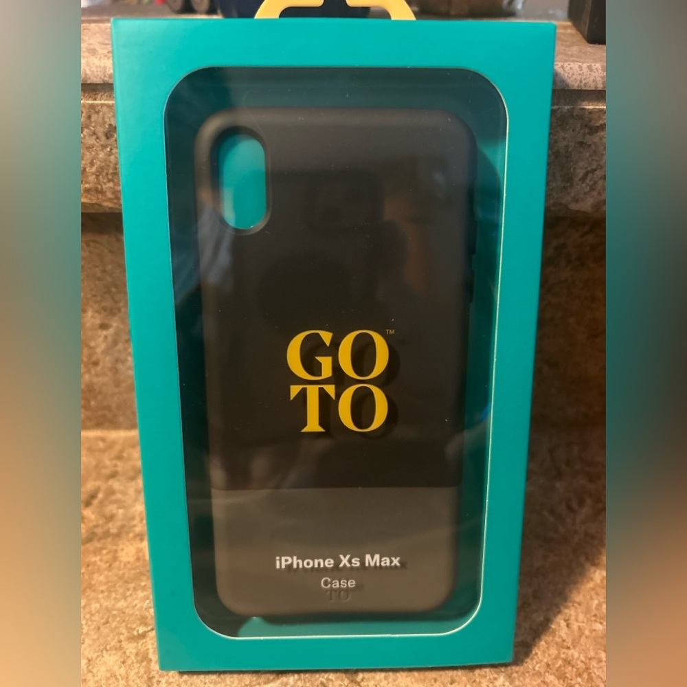 Go-To Black iPhone Xs Max Protective Case